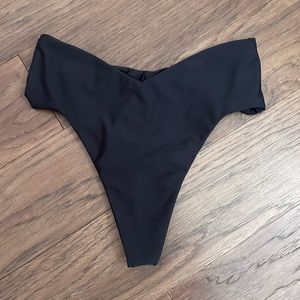 Skatie Melly Bottom Size Small Black